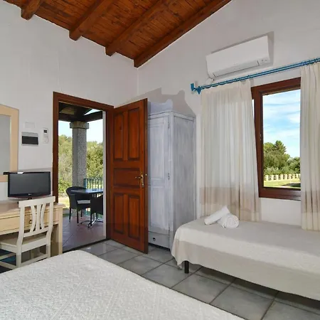 Li Suari Club Village Hotel