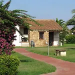 מלון Li Suari Club Village סאן תאודורו