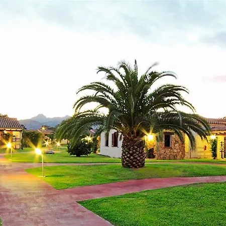 Li Suari Club Village 4*