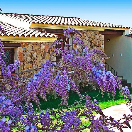 Hotel Li Suari Club Village 4*