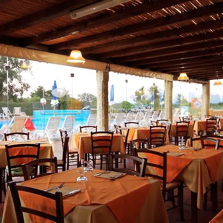 Li Suari Club Village Hotel