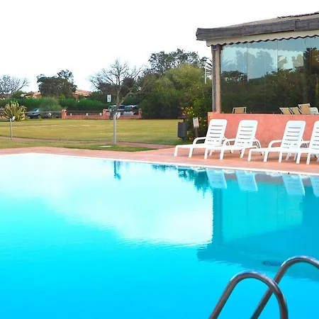Li Suari Club Village ホテル 4*