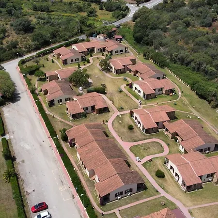 ホテル Li Suari Club Village