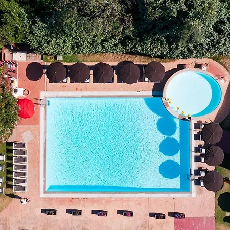 Li Suari Club Village Hotel San Teodoro (Sardinia)