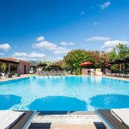 Hotel Li Suari Club Village 4*