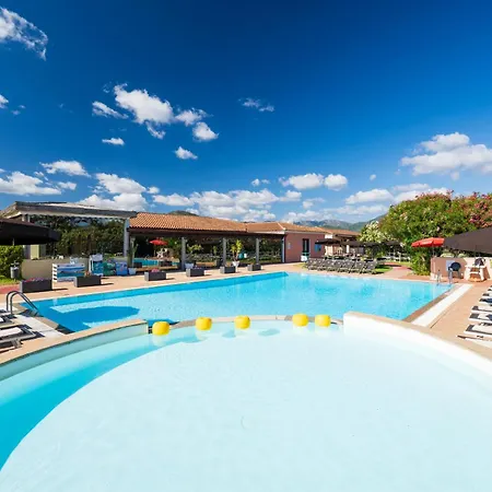 Li Suari Club Village 4*
