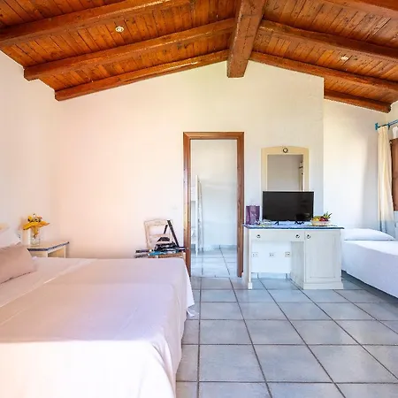 Hotel Li Suari Club Village San Teodoro (Sardinia)