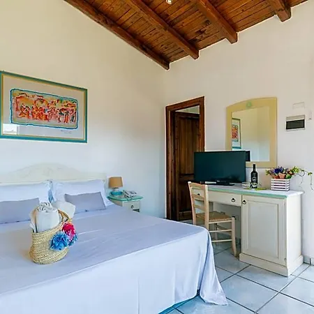 Hotel Li Suari Club Village 4*