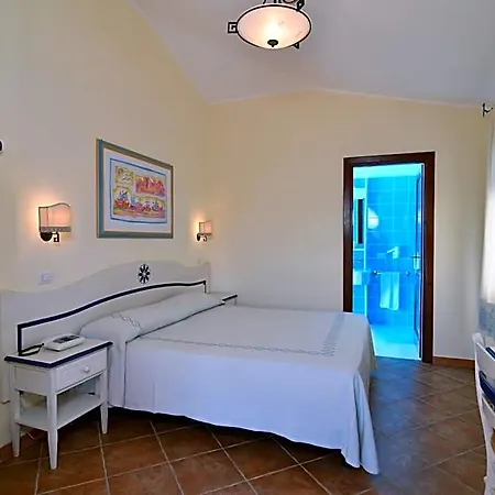 Li Suari Club Village 4*