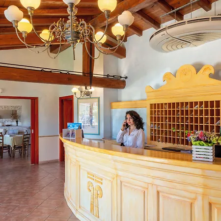 Li Suari Club Village Hotel 4*