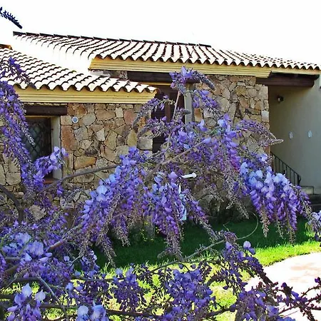 Li Suari Club Village 4*
