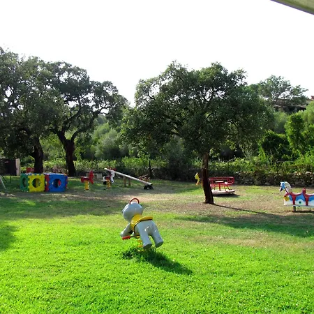 ホテル Li Suari Club Village