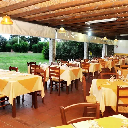 ホテル Li Suari Club Village