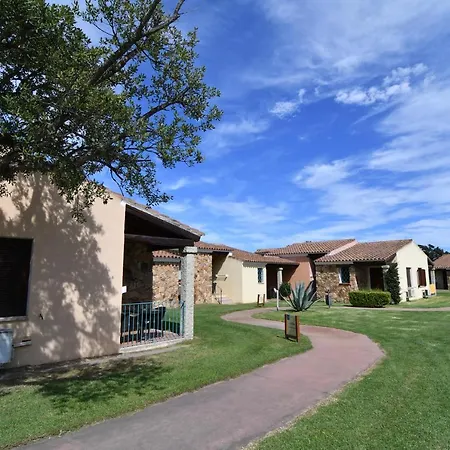 ホテル Li Suari Club Village
