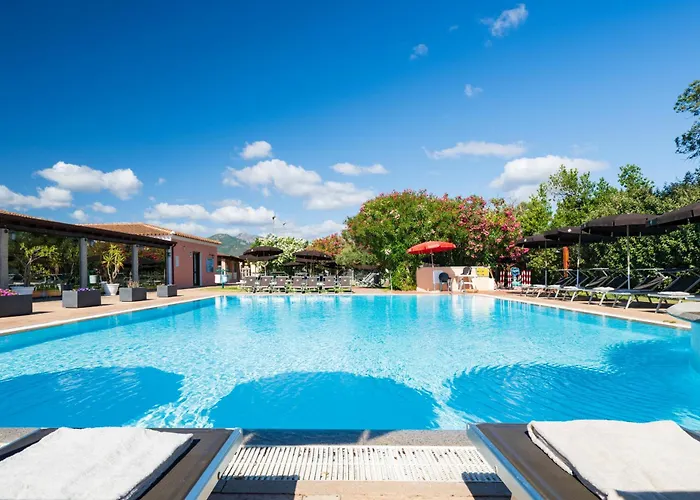 Ξενοδοχείο Li Suari Club Village 4*